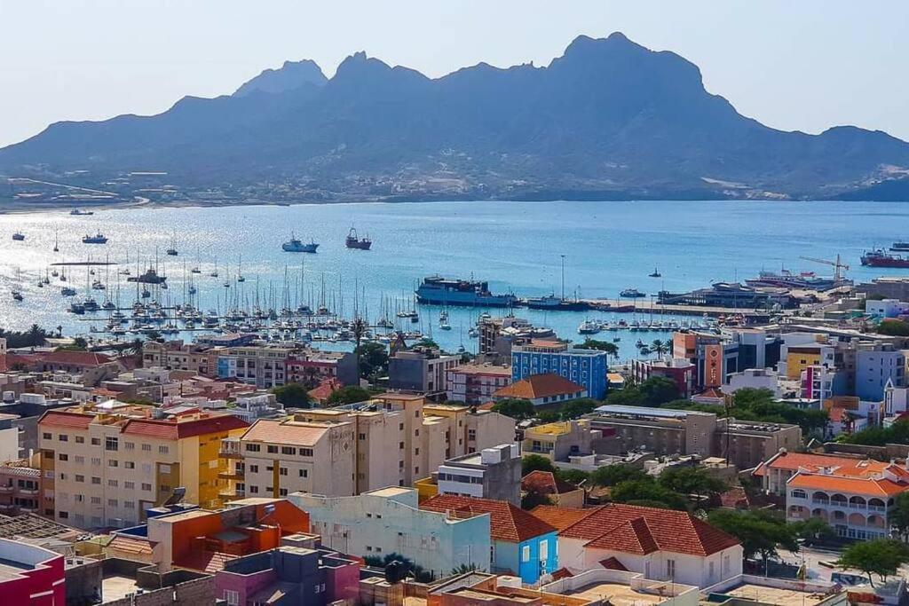 Lovely Apartment In Mindelo City Center Exterior photo