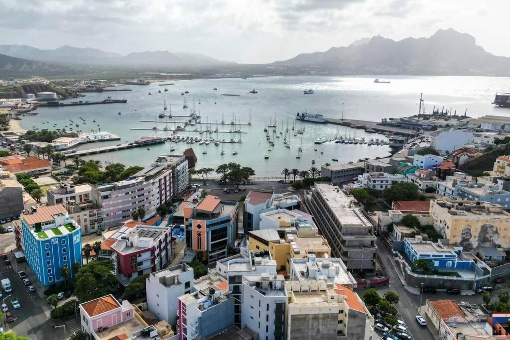 Lovely Apartment In Mindelo City Center Exterior photo