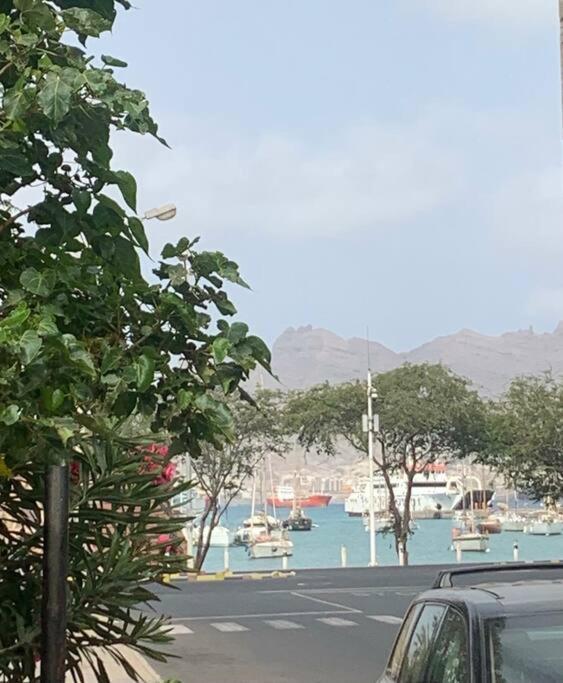 Lovely Apartment In Mindelo City Center Exterior photo